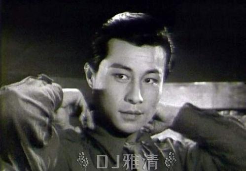 王心刚妻子和小孩照片,妻子与孩子温馨合影曝光