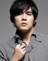 杰伦照片,光影中的音乐传奇